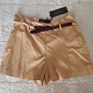 *NEW/NEVER WORN* Camel, high waisted shorts